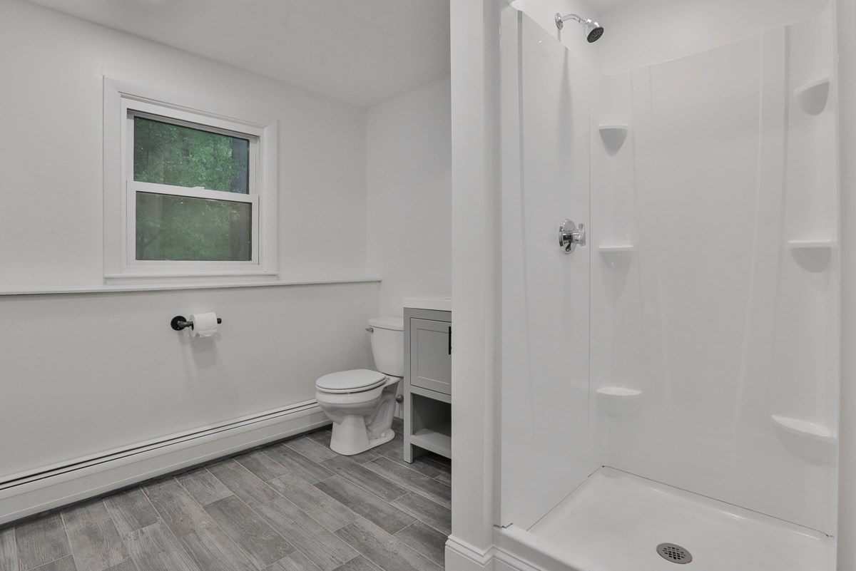 4 Driftwood Road Derry, NH 03038 - Photo 29 of 35