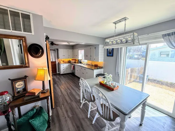 $239,000 | 301 East Viola Avenue, Washington, IN 47501