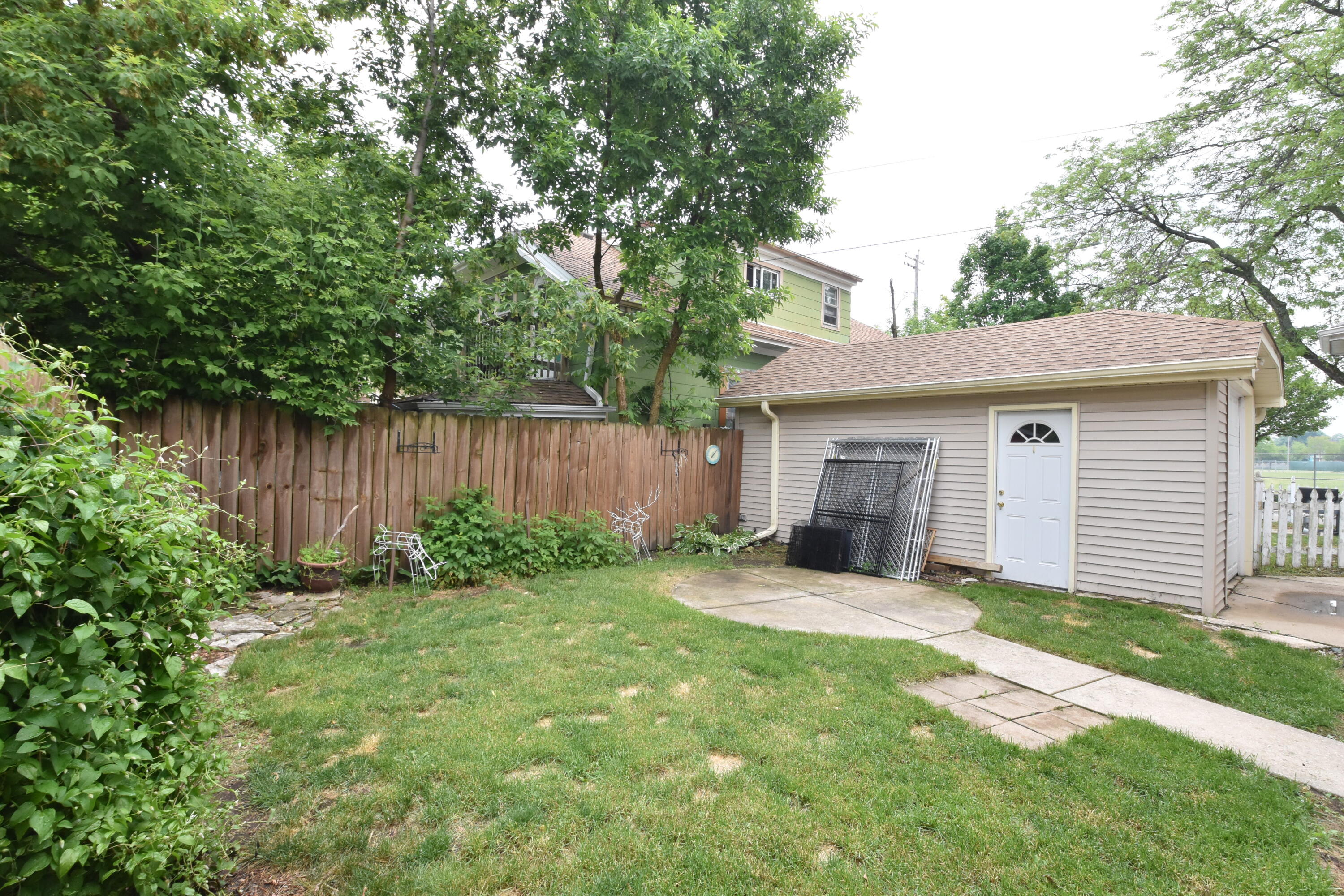 1707 Carlisle Avenue Racine, WI 53404 - Photo 25 of 27 MMG_0010