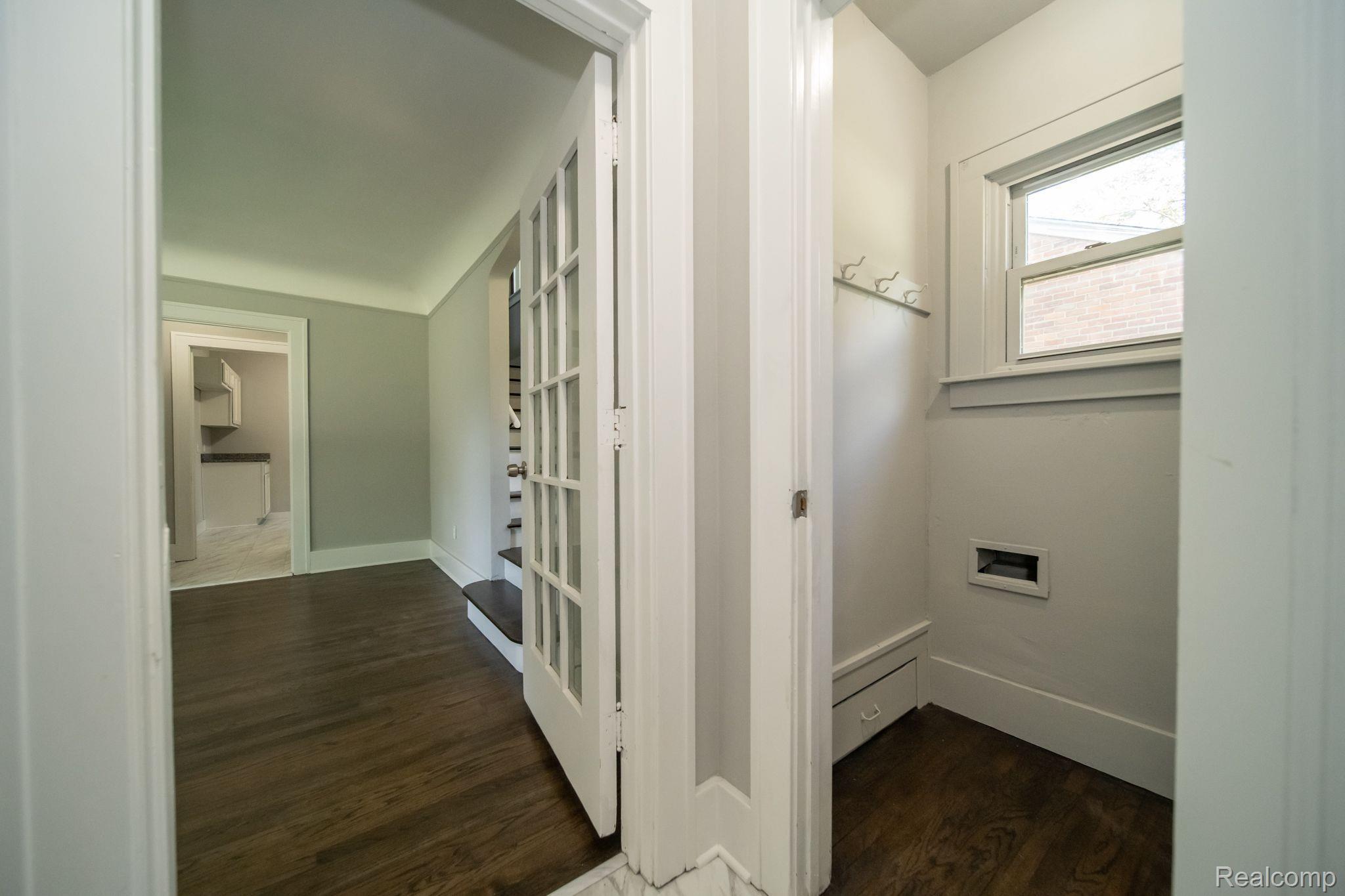 735 Menominee Road Pontiac, MI 48341 - Photo 24 of 93 Gallery Image 24