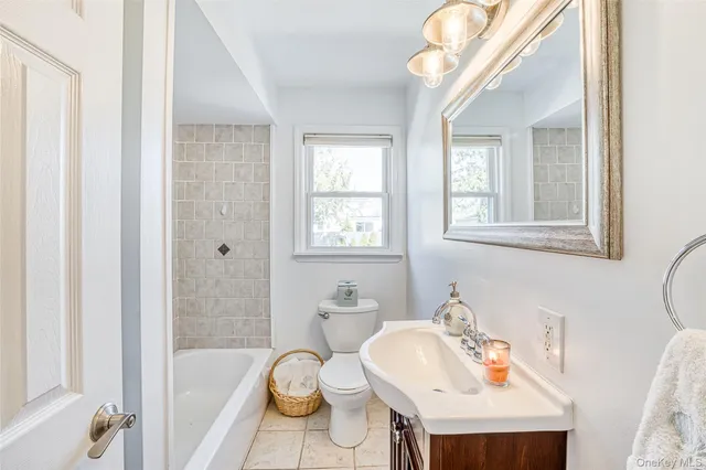 $699,000 | 210 11th Street, West Babylon, NY 11704