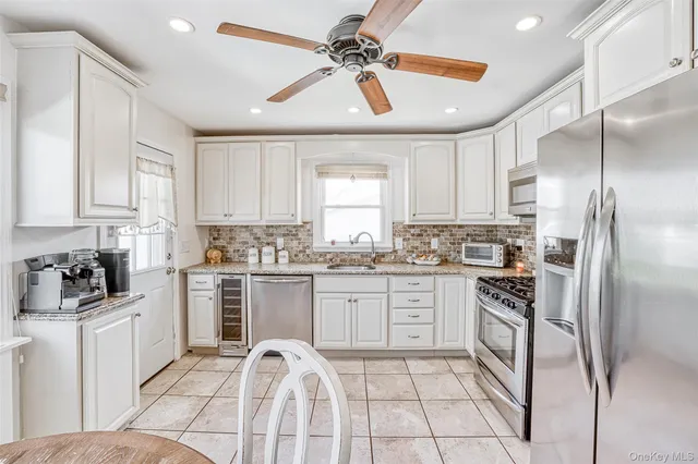 $699,000 | 210 11th Street, West Babylon, NY 11704