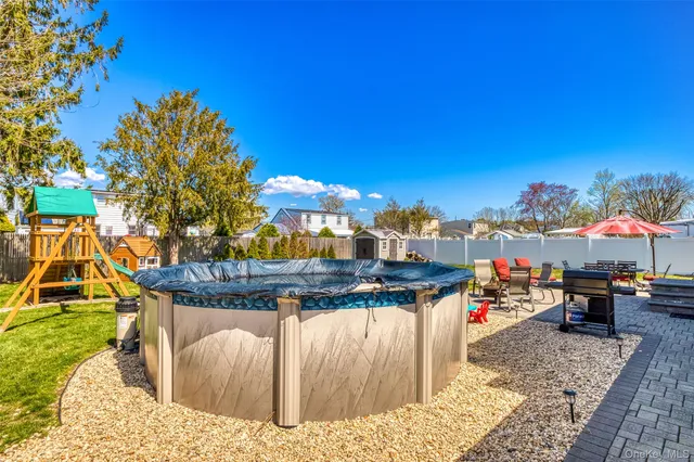 $699,000 | 210 11th Street, West Babylon, NY 11704