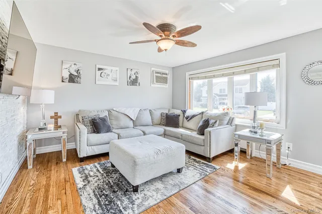 $699,000 | 210 11th Street, West Babylon, NY 11704