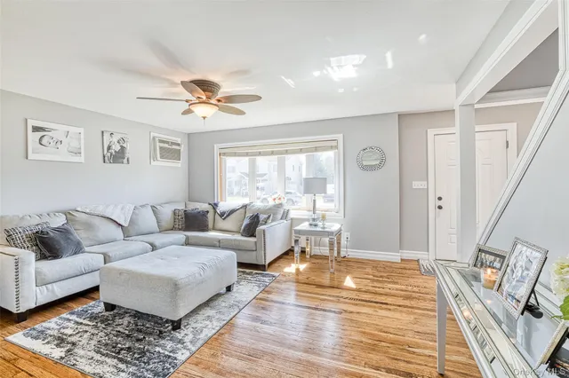 $699,000 | 210 11th Street, West Babylon, NY 11704