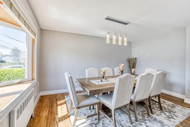 $699,000 | 210 11th Street, West Babylon, NY 11704