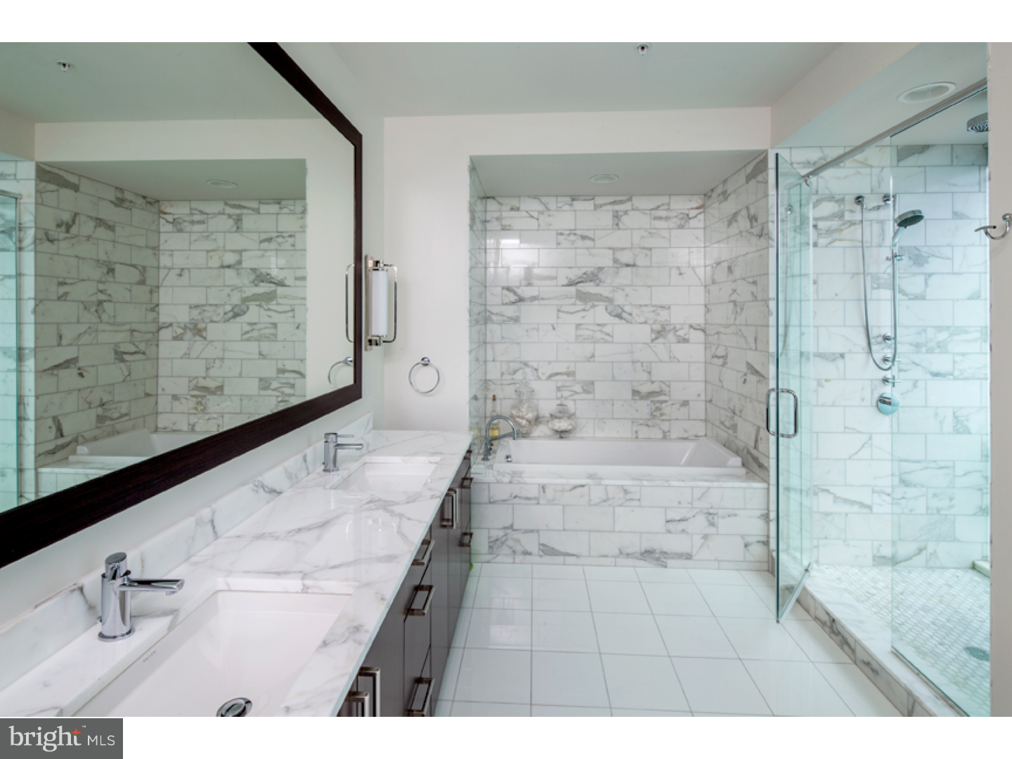 1706 Rittenhouse Square, Unit 2001 Philadelphia, PA 19103 - Photo 23 of 25 Gallery Image 23