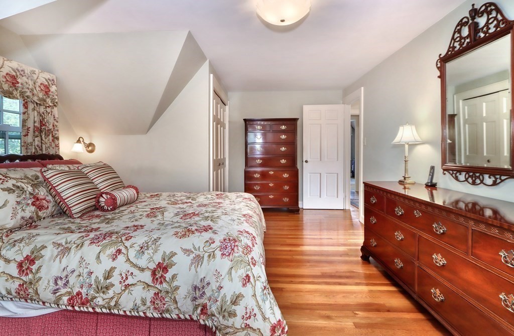 37 Sherwood Road Melrose, MA 02176 - Photo 18 of 42