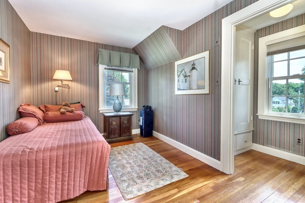 37 Sherwood Road Melrose, MA 02176 - Photo 22 of 42