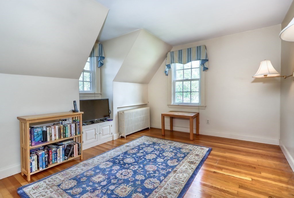 37 Sherwood Road Melrose, MA 02176 - Photo 25 of 42