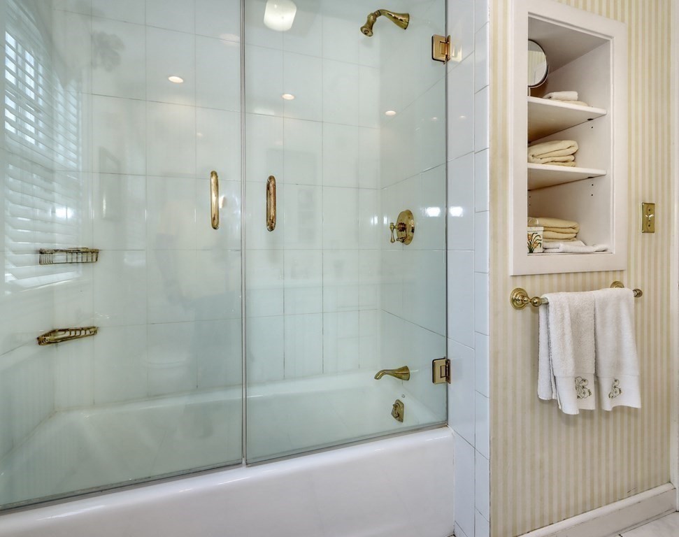37 Sherwood Road Melrose, MA 02176 - Photo 27 of 42