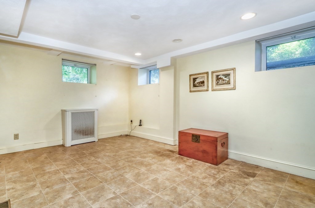 37 Sherwood Road Melrose, MA 02176 - Photo 30 of 42