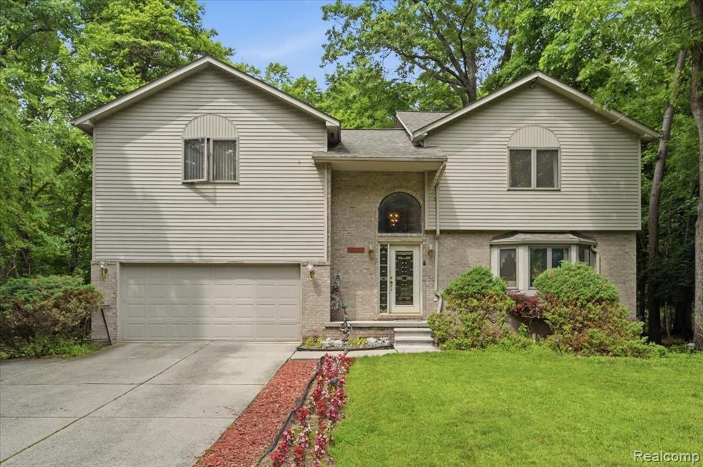 23605 Beech Road Southfield, MI 48033 - Photo 1 of 43