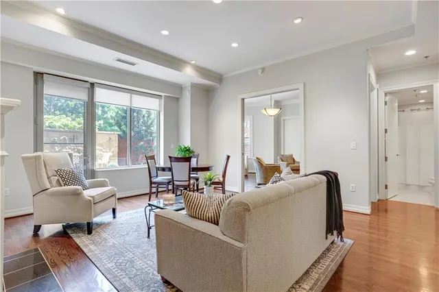 $665,000 | 4900 Central Street, Unit 104, Kansas City, MO 64112