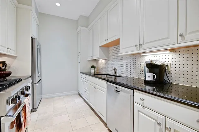 $665,000 | 4900 Central Street, Unit 104, Kansas City, MO 64112