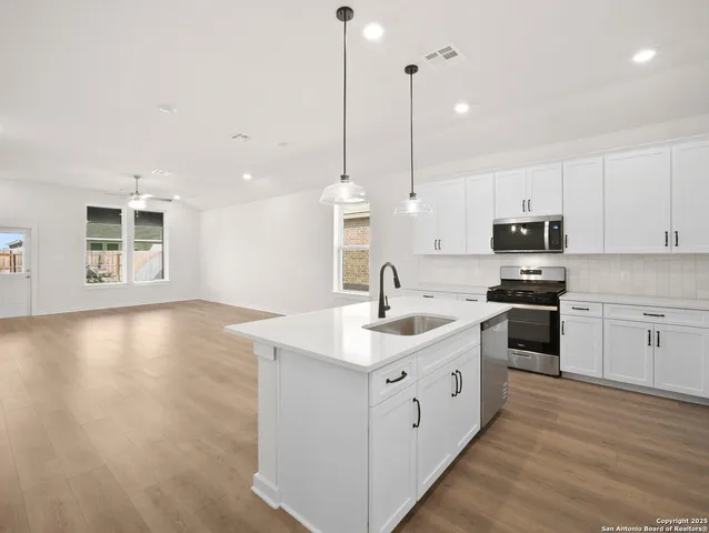 $349,555 | 13535 Valjean Avenue, San Antonio, TX 78253