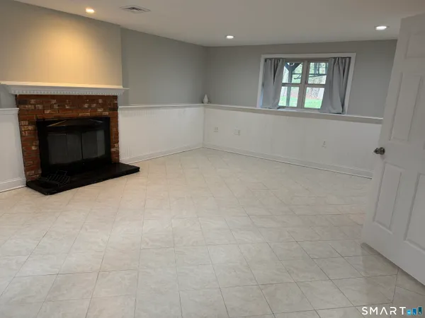 $1,600 | Undisclosed Address, Ansonia, CT 06401