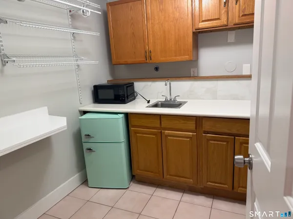 $1,600 | Undisclosed Address, Ansonia, CT 06401