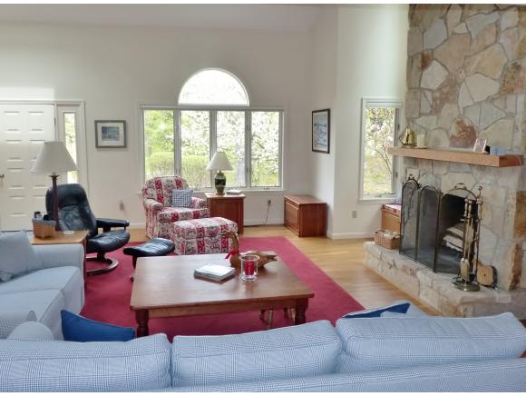 744 Fairbanks Turn Quechee, VT 05059 - Photo 3 of 24