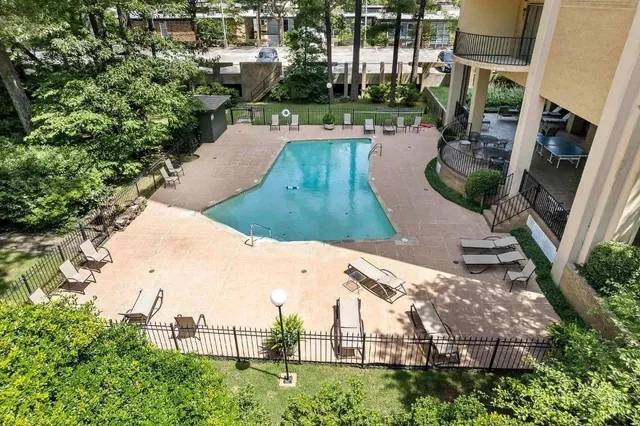 $165,000 | 475 North Highland Street, Unit 5B, Memphis, TN 38122