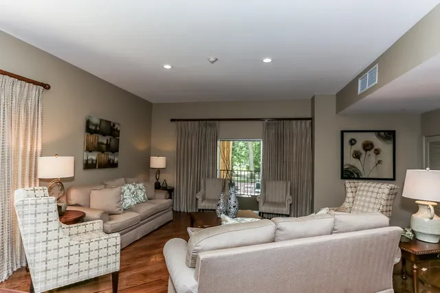 $165,000 | 475 North Highland Street, Unit 5B, Memphis, TN 38122