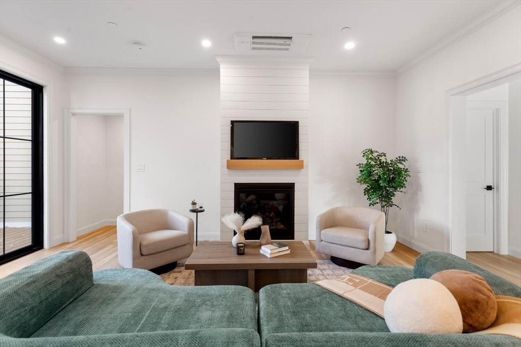 27 Shepard Street, Unit 3 Boston, MA 02135 - Photo 2 of 31