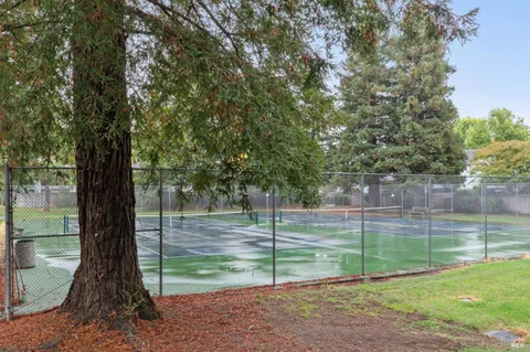 $589,900 | 602 Marylyn Circle, Petaluma, CA 94954