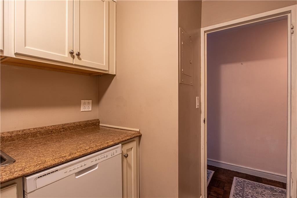 112 Washington Place, Unit 2F Pittsburgh, PA 15219 - Photo 16 of 30 a close view of utility room