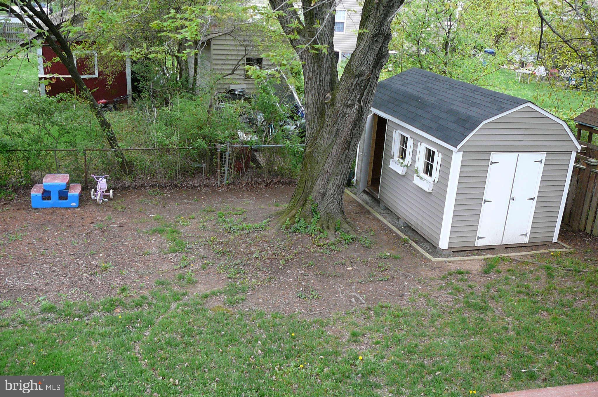 6107 Fox Hill Street Springfield, VA 22150 - Photo 20 of 26 Exterior (Rear)