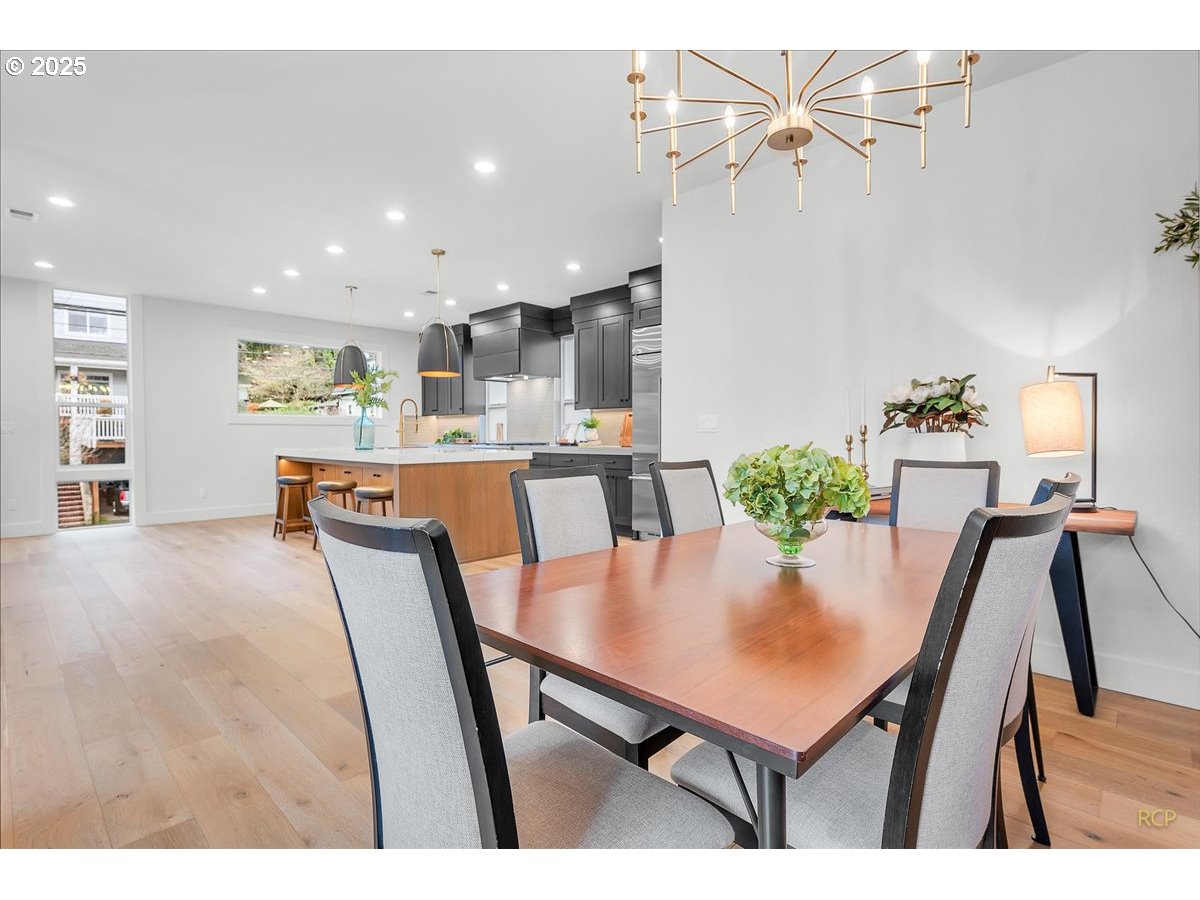 217 Southwest Flower Street Portland, OR 97239 - Photo 16 of 45