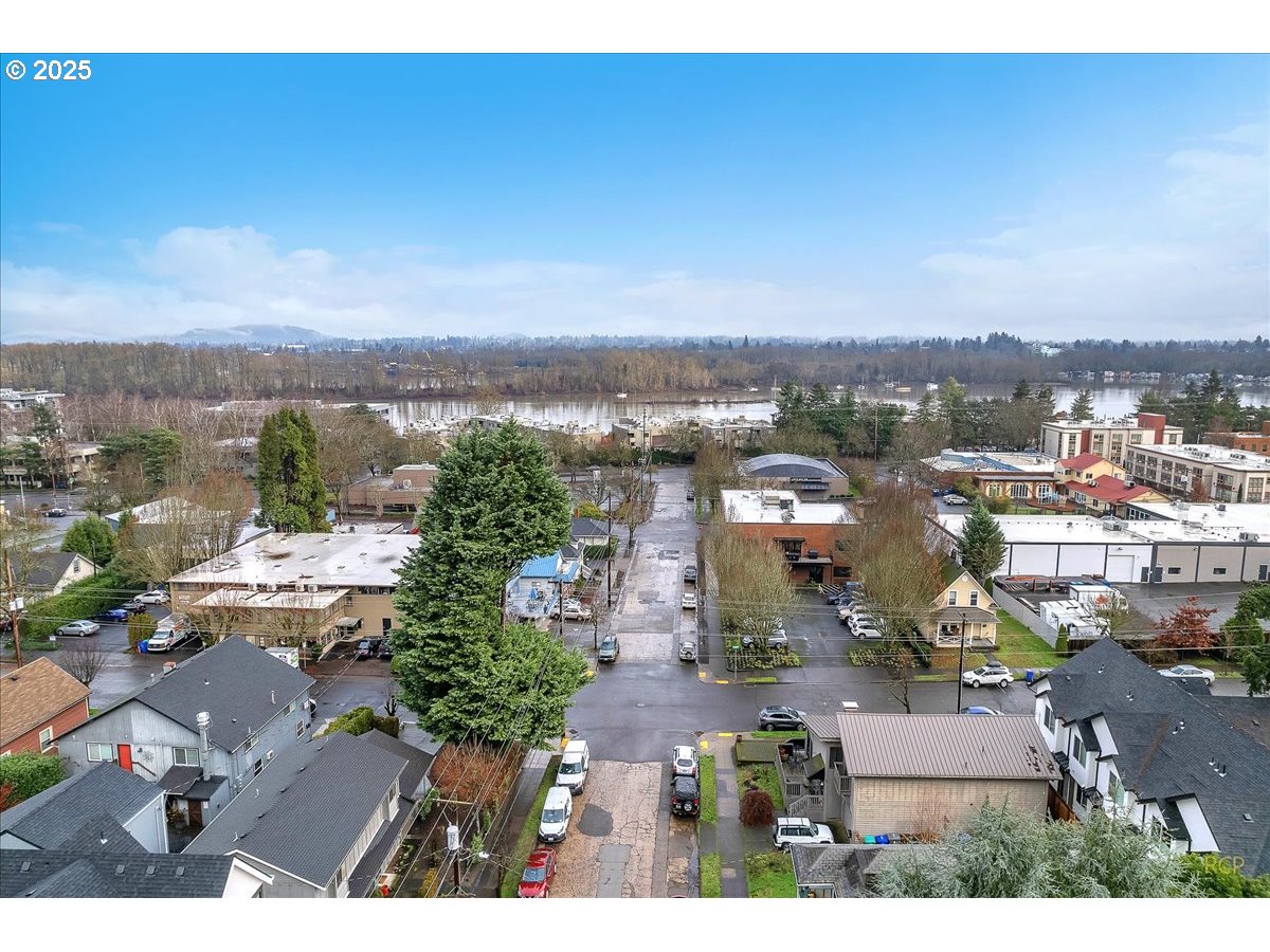 217 Southwest Flower Street Portland, OR 97239 - Photo 45 of 45