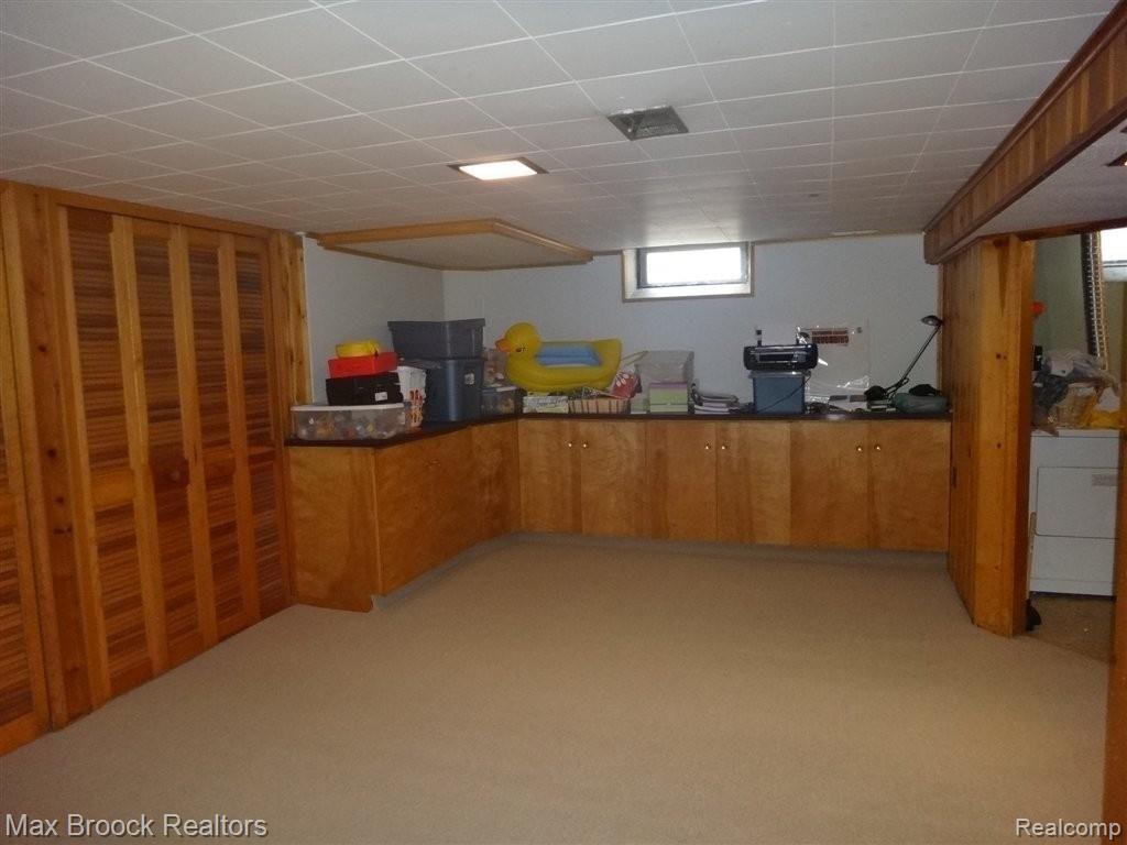 202 Normandy Road Royal Oak, MI 48073 - Photo 9 of 11 DSC00911.JPG