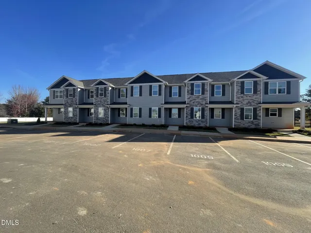 $1,450 | 1005 Peony Lane, Youngsville, NC 27596