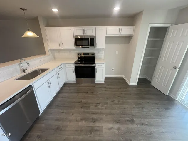 $1,450 | 1005 Peony Lane, Youngsville, NC 27596