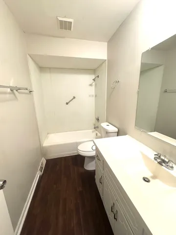 $234,000 | 283 Luella Avenue, Calumet City, IL 60409