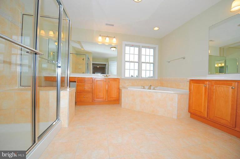 815 Coen Road Street, MD 21154 - Photo 17 of 21 Master Bath