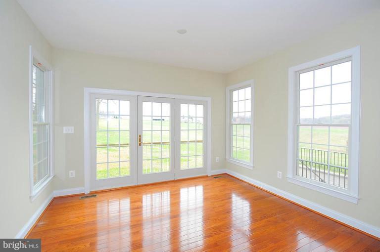 815 Coen Road Street, MD 21154 - Photo 4 of 21 Sunroom
