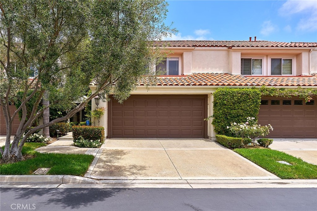 9 La Quinta Irvine, CA 92612 - Photo 2 of 39 front view of a house