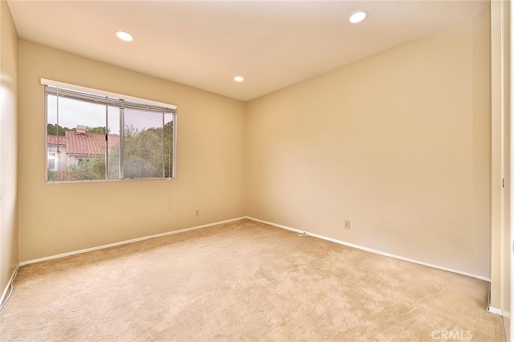 9 La Quinta Irvine, CA 92612 - Photo 26 of 39 an empty room with a window