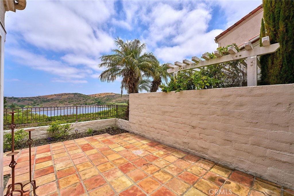 9 La Quinta Irvine, CA 92612 - Photo 29 of 39 a view of a pathway with a yard