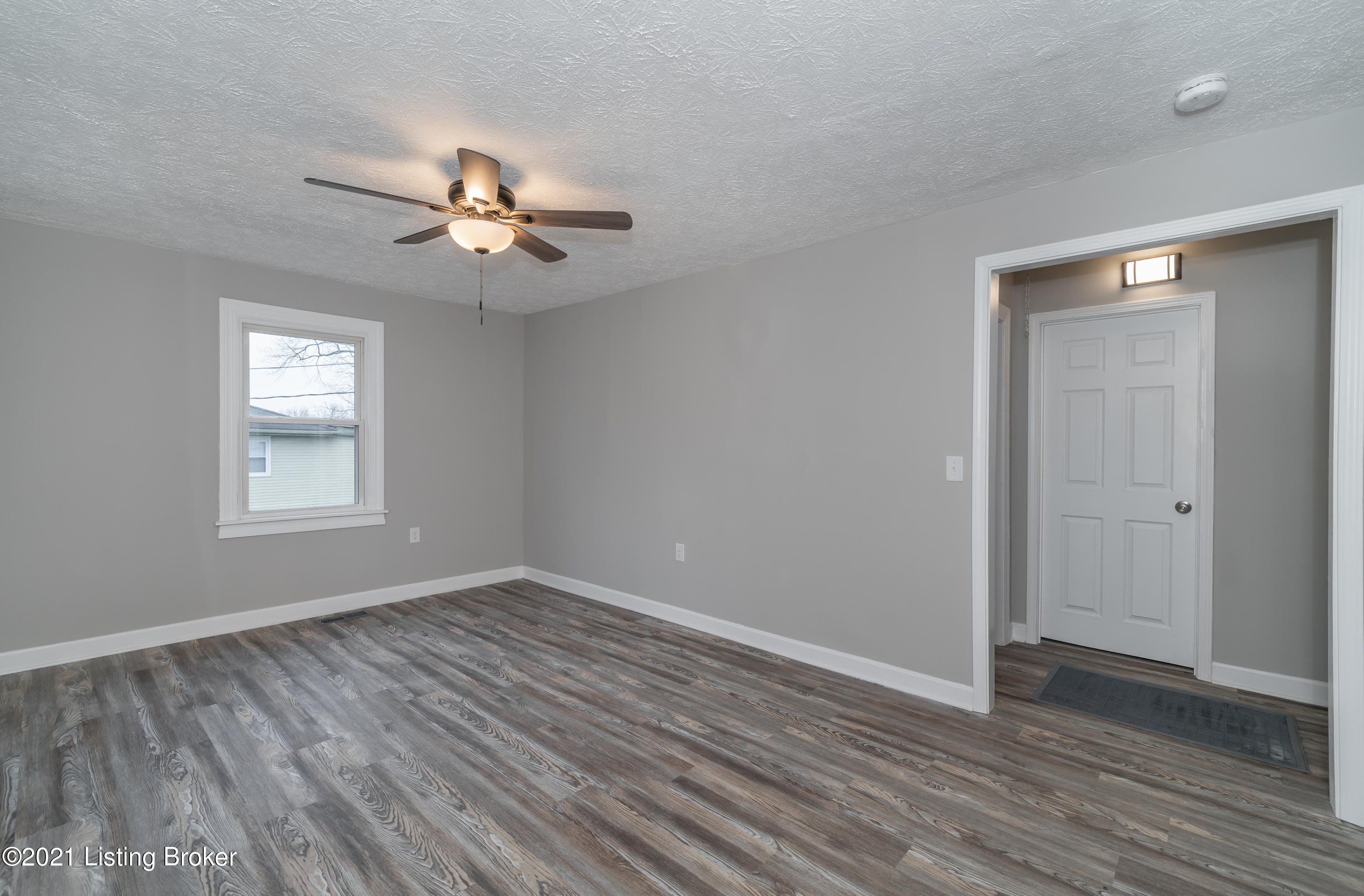 212 Montclair School Road Simpsonville, KY 40067 - Photo 12 of 37 9