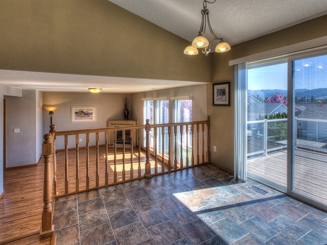 2807 South Chapman Road Greenacres, WA 99016 - Photo 8 of 20
