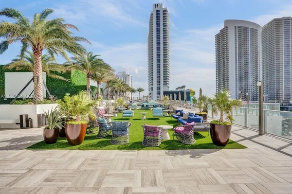 $12,999 | 4010 South Ocean Drive, Unit R1108, Hollywood, FL 33019