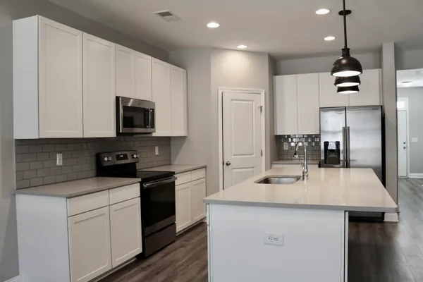 $2,200 | 7869 Montview Road, North Charleston, SC 29418