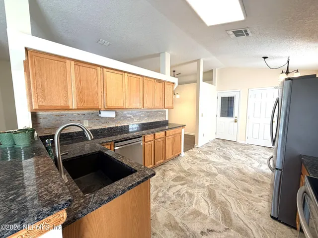 $2,200 | 1466 Starboard Court, Fleming Island, FL 32003