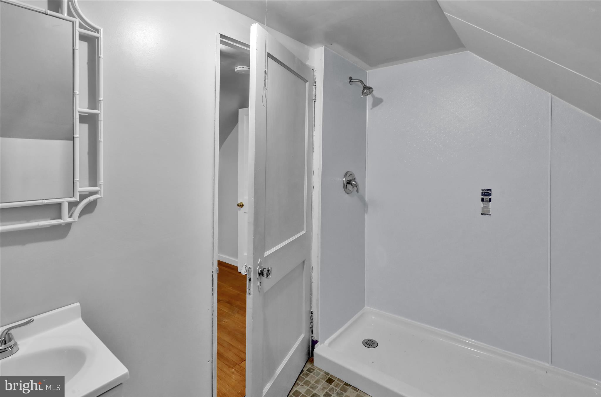 1815 Holly Road Reading, PA 19602 - Photo 17 of 32 360_9115