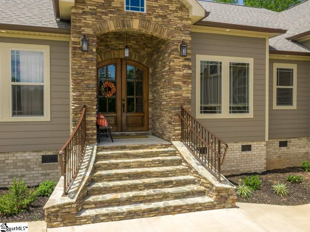 343 Copper Creek Circle Inman, SC 29349 - Photo 3 of 35