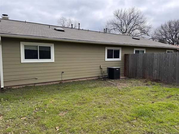 $1,795 | 6204 Linda Lane, Unit B, Austin, TX 78723
