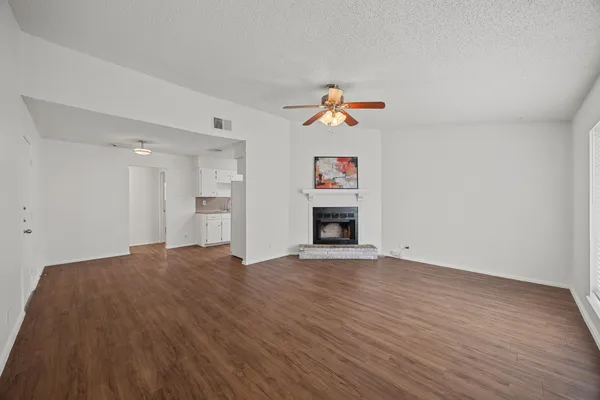 $1,695 | 6204 Linda Lane, Unit B, Austin, TX 78723