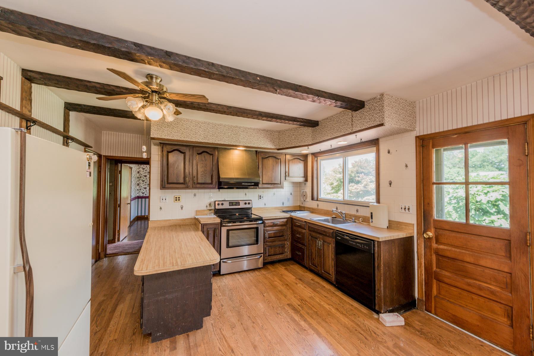 3653 Valley Road Ellicott City, MD 21042 - Photo 9 of 23 Kitchen